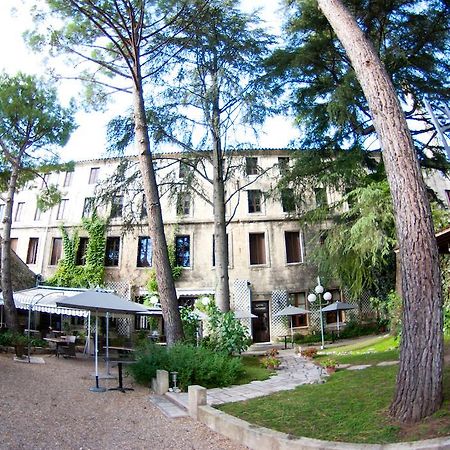 Auberge Du Pont Romain Sommieres Exterior photo